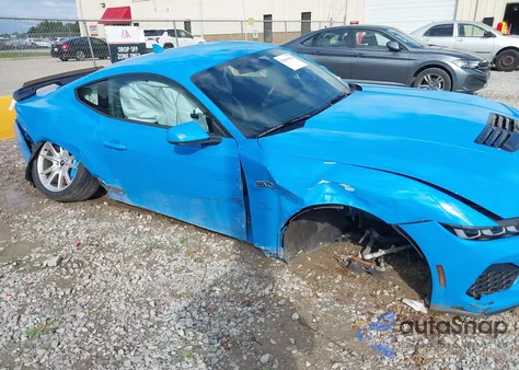 2024 Ford Mustang Gt Premium Fastback z USA, uszkodzony, nr VIN 1FA6P8CF4R5409628